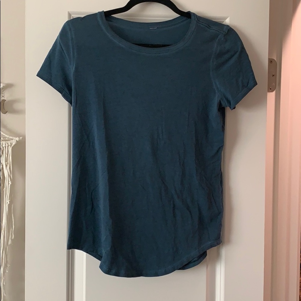 Lululemon t-shirt
